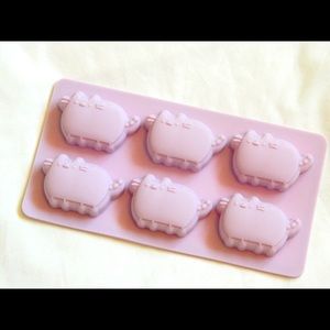 Pusheen Ice Cube Tray